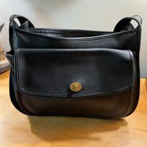Vintage Coach Taft Black